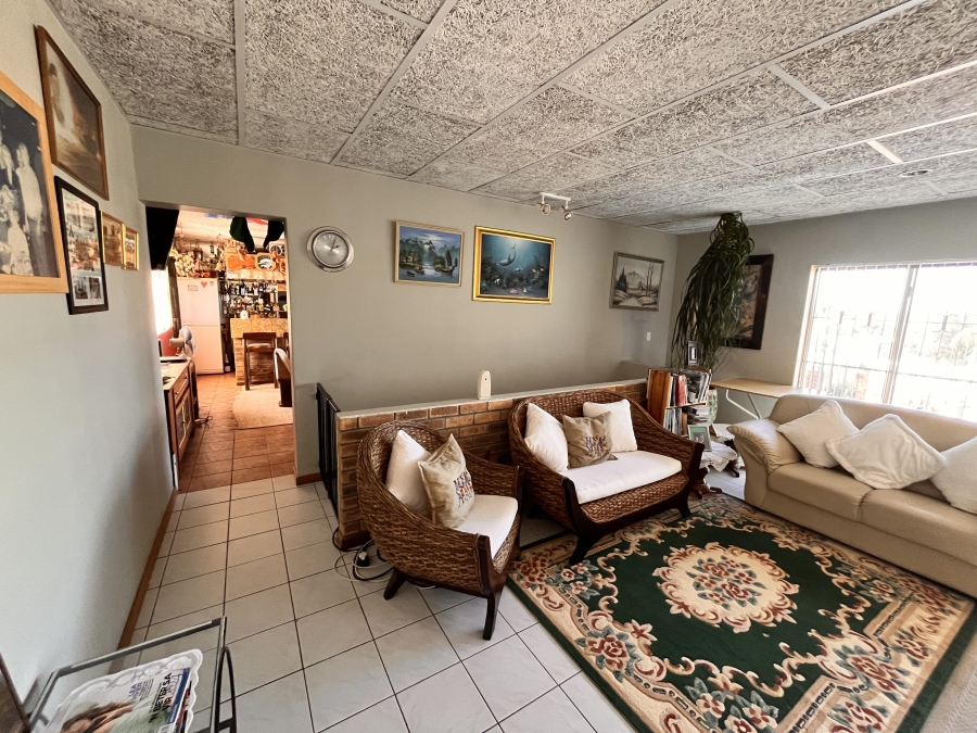 5 Bedroom Property for Sale in Lamberts Bay Western Cape